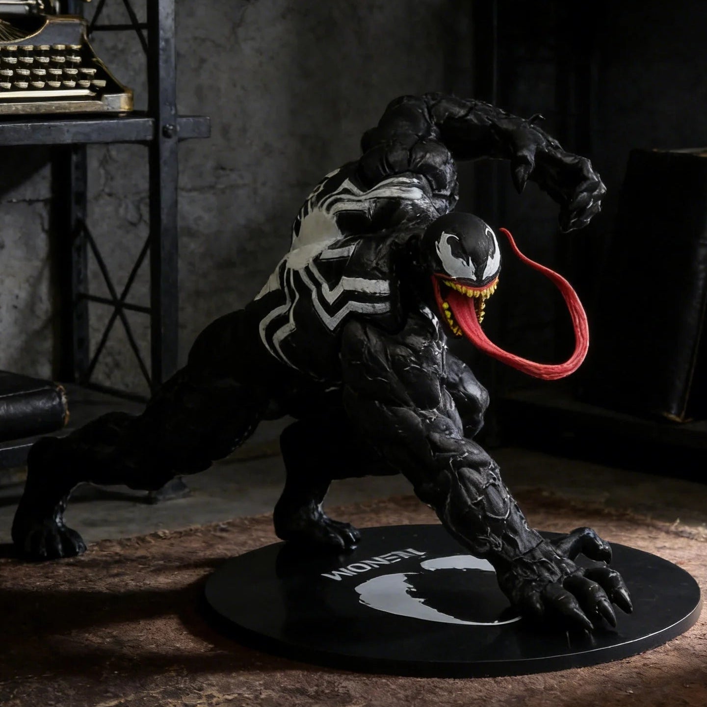 Shadow Symbiote Display Figure™ – Collector Edition