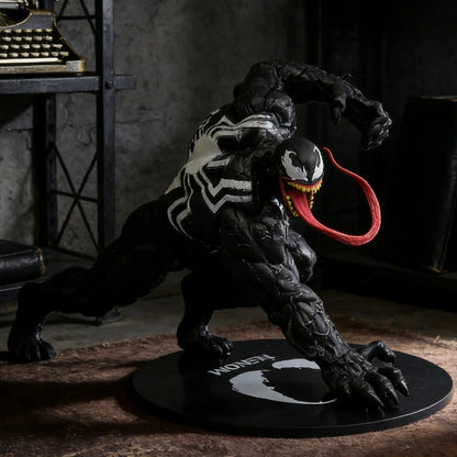Shadow Symbiote Display Figure™ – Collector Edition